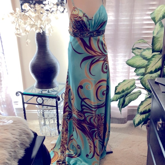 BG HAUTE evening/prom dress - Picture 4 of 8